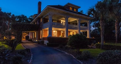 Herlong Mansion Bed & Breakfast