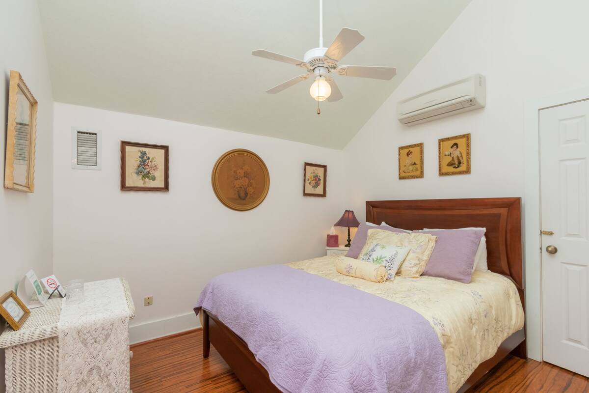 Classic Room, Ensuite (Wisteria) | Bed sheets
