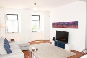 Exclusive Apartment, 2 Bedrooms | Ruang tamu