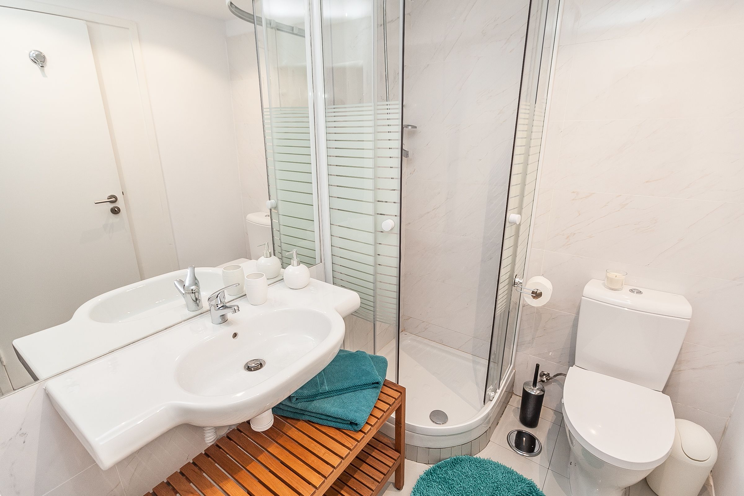 comfort apartment, 1 bedroom | bathroom | shower, hair dryer, towels, soap