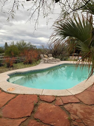 NW Tucson - Roomy 20 Foot RV Nestled On A 3 Acre Property Sleeps 4