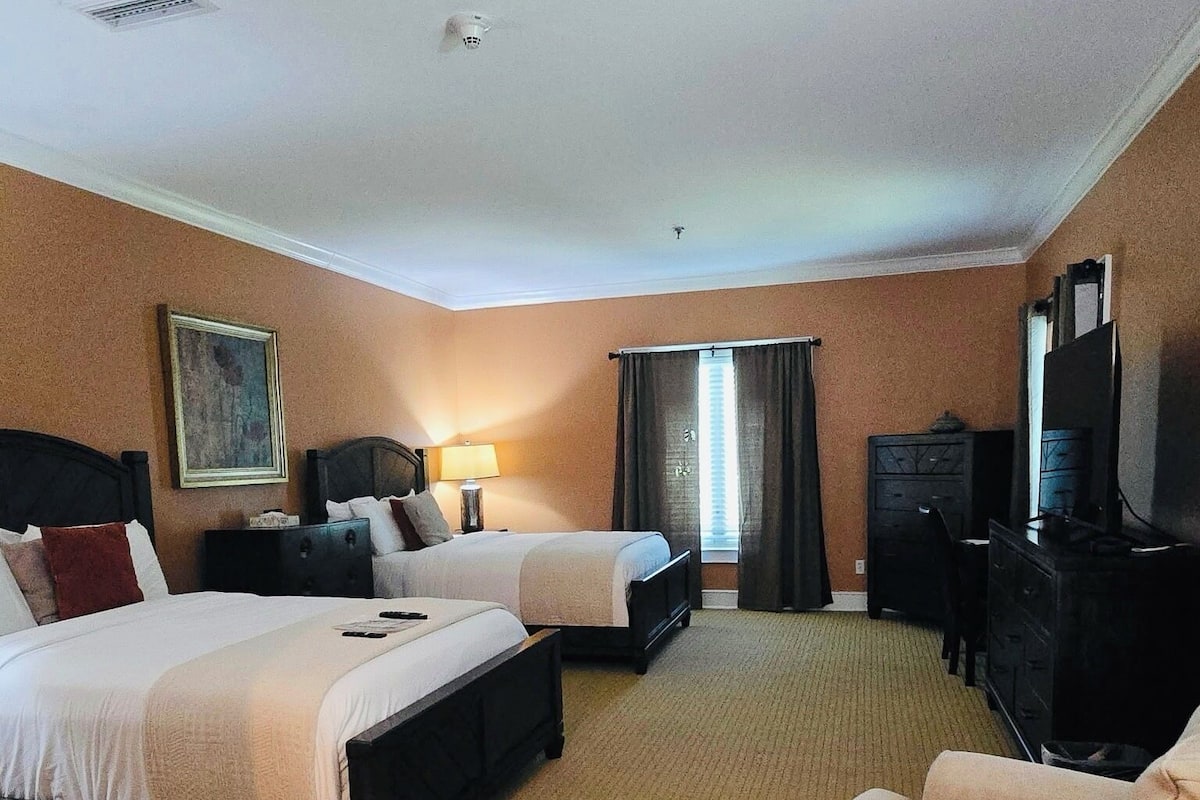 Standard-Doppelzimmer zur Einzelnutzung, 2 Queen-Betten | Hochwertige Bettwaren, Pillowtop-Betten, kostenlose Minibar