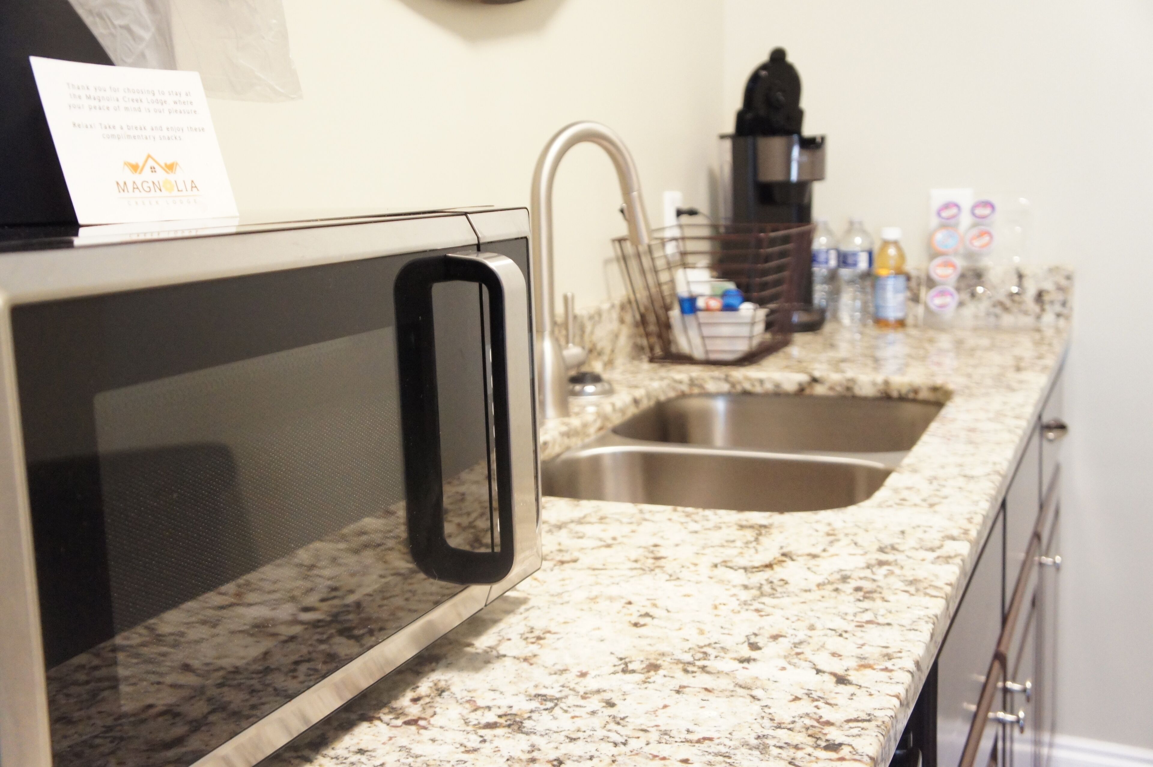 standard cabin, 2 bedrooms, private bathroom | private kitchen | mini-fridge, microwave, coffee/tea maker, coffee grinder