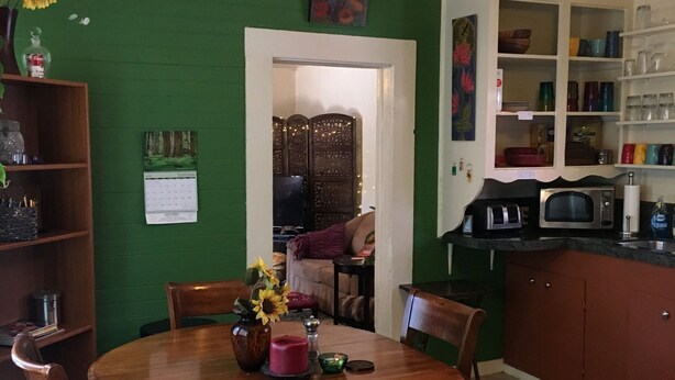 Family House, 3 Bedrooms, Accessible, Kitchen | In-room dining - Downtown Casa Bonita (Flagstaff)