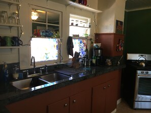 Family House, 3 Bedrooms, Accessible, Kitchen | Private kitchen - Downtown Casa Bonita (Flagstaff)