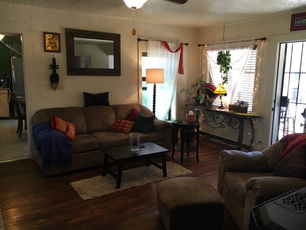 Family House, 3 Bedrooms, Accessible, Kitchen | Living room - Downtown Casa Bonita (Flagstaff)