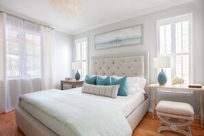 3 chambres, matelas mémoire de forme, bureau, fer et planche à repasser