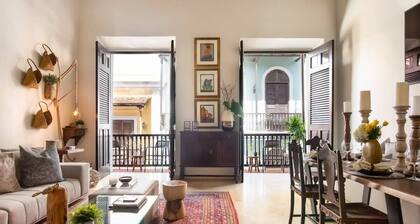 Villa Blanca | Stylish Colonial in Best Location