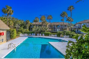 Pool - Lagoon Views, Private Balconies, Wildlife, En Suite Bathrooms, Pool & 2 Master Beds. 5 min to beach (Isle of Palms)