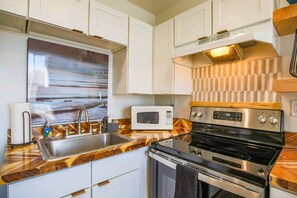 Fridge, microwave, coffee/tea maker