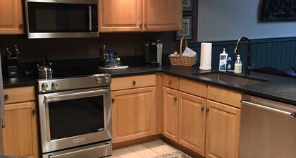 Ski On/Off ~ Beautiful Corner Unit ~ Well-Equipped And Perfect For Families!