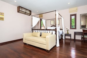 4 Bedrooms Luxury Villa with Ocean View | 4 bedrooms, desk, iron/ironing board, free WiFi