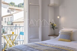 1 slaapkamer, een strijkplank/strijkijzer