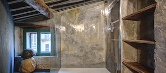 Live a unique experience!