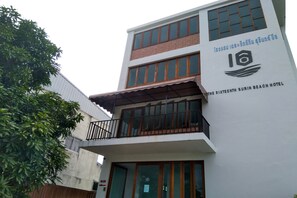 Exterior - The Sixteenth Surin Beach Hotel (Choeng Thale)