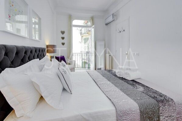 1 chambre, fer et planche à repasser, literie fournie