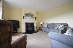 TV - Ceann Scribe 5 bedroom house VRBO (Dingle Peninsula)