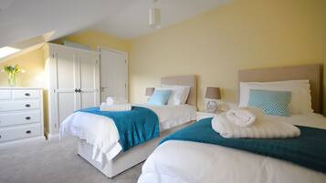 5 dormitorios, tabla de planchar con plancha, wifi y ropa de cama