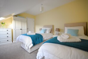 5 slaapkamers, een strijkplank/strijkijzer, wifi, beddengoed