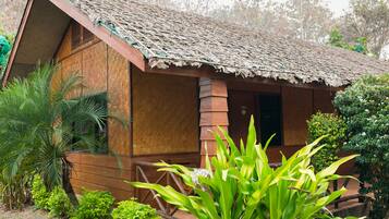 Standard Room | Rollaway beds, bed sheets