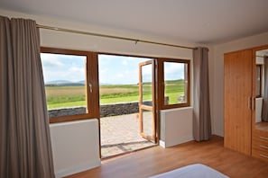 4 Schlafzimmer, Bügeleisen/Bügelbrett, WLAN, Bettwäsche