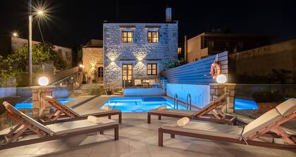 Alexandros villa ,private pool, Near tavern