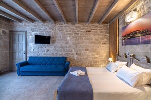 6 chambres, chambres insonorisées, fer et planche à repasser