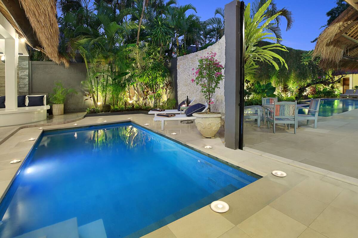 Deluxe Villa, 6 Bedrooms, Poolside | Terrace/patio