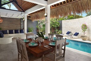 In-room dining - Villa Elleo (Seminyak)