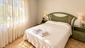 Unclassified image, 3 of 17, button - Casa Winter Garden, popular with our regular guests (L'Ametlla de Mar)