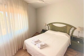 2 bedrooms, in-room safe, WiFi, bed sheets