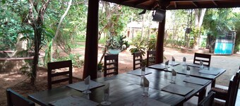 L.L.Tourist Inn & Safari jeeps