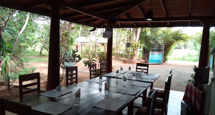 L.L.Tourist Inn & Safari jeeps