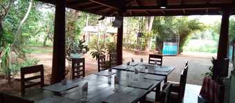 L.L.Tourist Inn & Safari jeeps