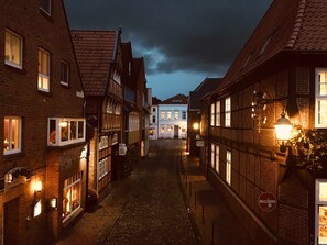 Unclassified image, 2 of 35, button