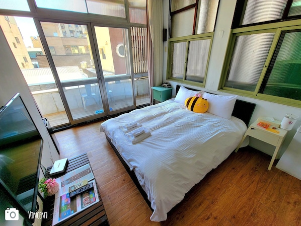 Habitación doble estándar, 1 cama matrimonial | Edredón, cortinas blackout, wifi gratis y ropa de cama 