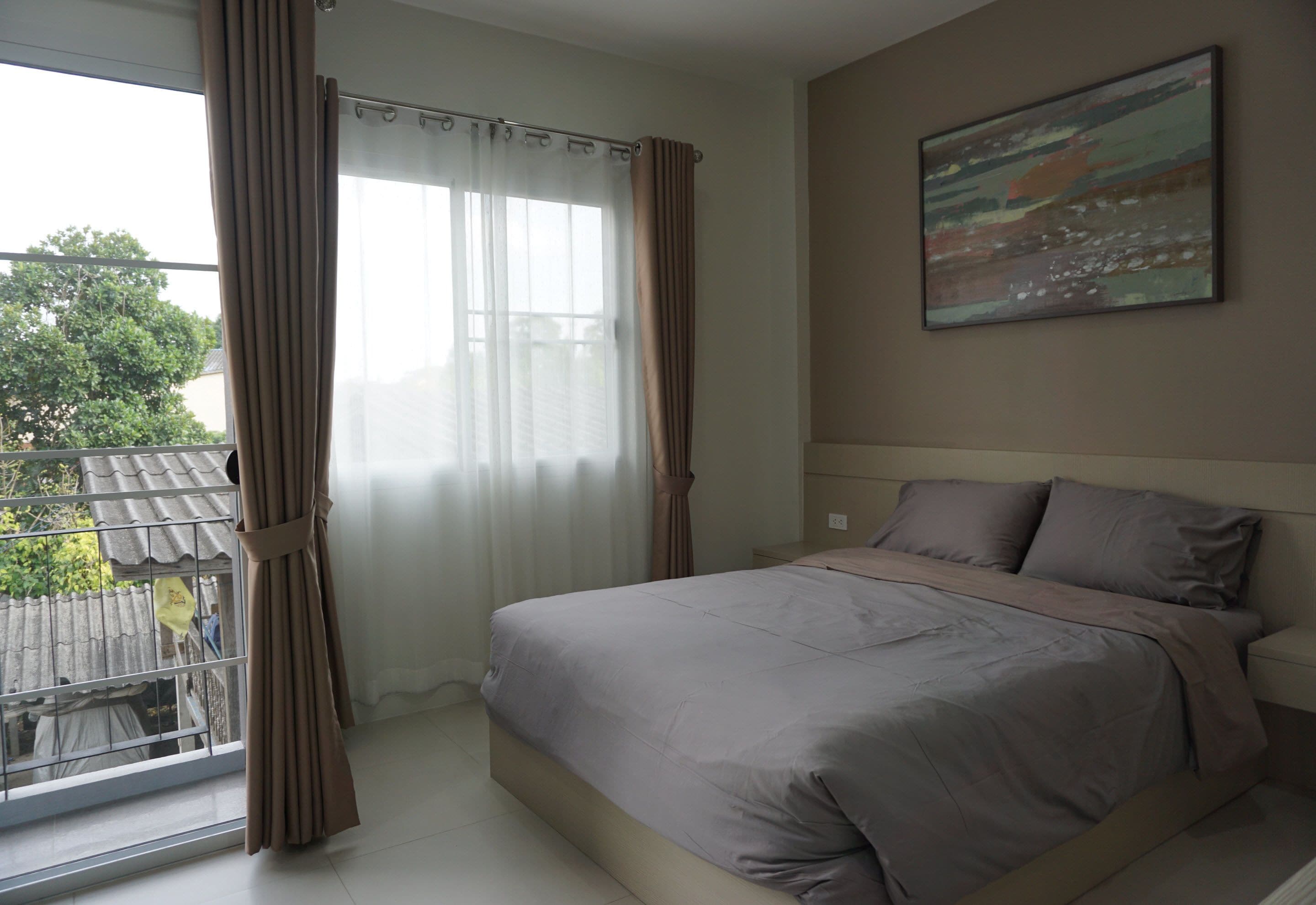 Standard Double Room | Escritorio, cortinas opacas, wifi gratis y ropa de cama