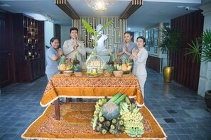 Interior - Anachak Angkor Suite (Siem Reap)