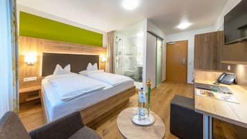 Deluxe-Doppelzimmer | 1 Schlafzimmer, hochwertige Bettwaren, Zimmersafe, Schreibtisch