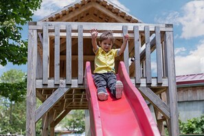 Außen-Kinderspielplatz