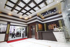 Quầy tiếp tân
