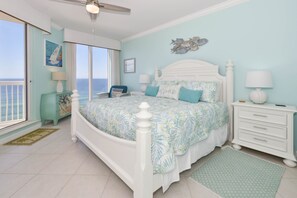4 bedrooms, iron/ironing board, free WiFi, bed sheets - Spacious 10th Floor Beachfront Condo w/ Stunning Views in Central Destin! 🌅🐬 (Destin)