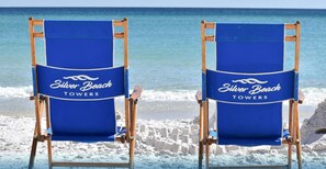 On the beach - Spacious 10th Floor Beachfront Condo w/ Stunning Views in Central Destin! 🌅🐬 (Destin)