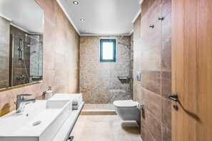 Shower, towels