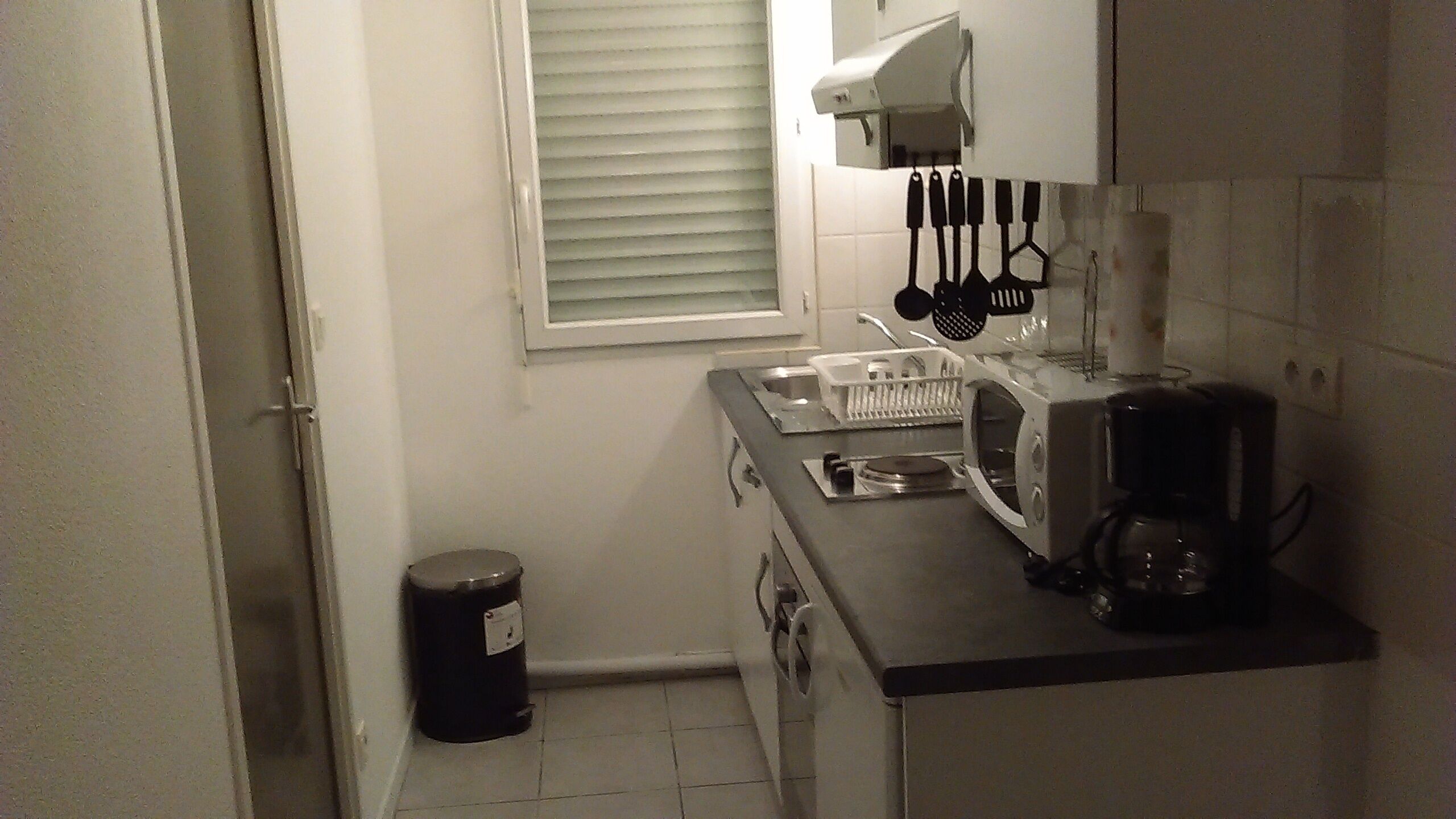 Frigorífic, microones, forn i placa de cuina 