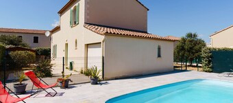 Spacious 4-Room Villa with Private Pool, Garden, Parking, and WiFi – Sleeps 7