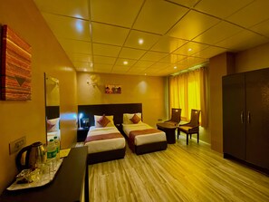 Egyptian cotton sheets, premium bedding, down comforters, pillowtop beds - Ace Prime Hotel (Greater Noida)