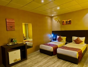 Habitación de lujo con 1 cama matrimonial o 2 individuales, vista a la ciudad | Sábanas de algodón egipcio, ropa de cama de alta calidad y edredón 