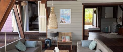 4 habitaciones, tabla de planchar con plancha y cuna de viaje