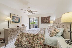 3 Schlafzimmer, Schreibtisch, Bügeleisen/Bügelbrett, Reisekinderbett